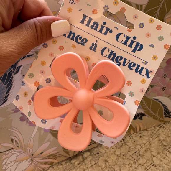 Claw Clip Hair Clip Flower Shape Blush Peach Color - Picture 1 of 4